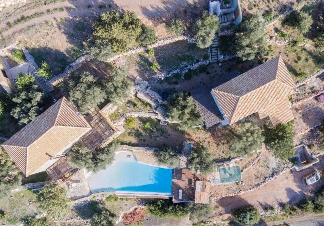 Melolia Estate Apartamento Thebes Exterior foto